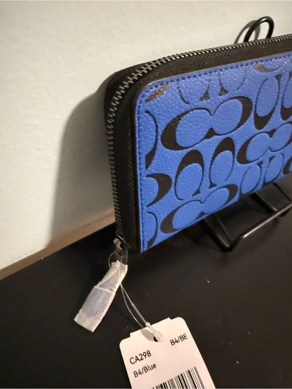 Coach Signature Zip Wallet in Blue/Black stunning! NWT
